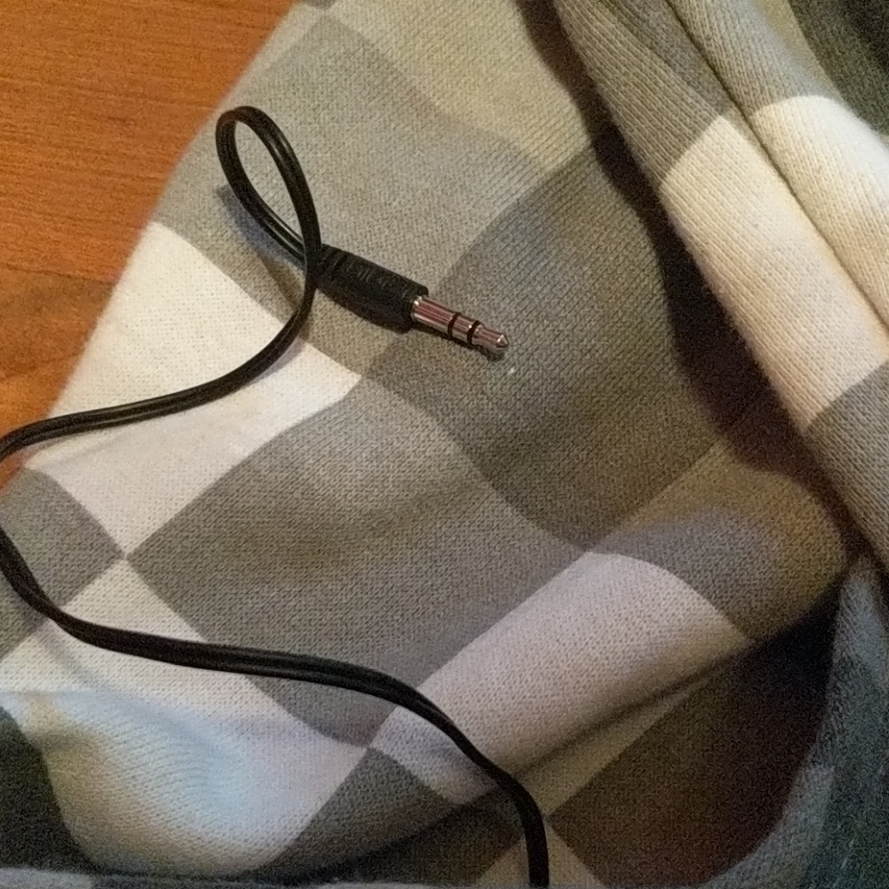 Sweater - Picture 4 of 4